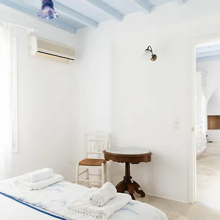 Sissy Villa