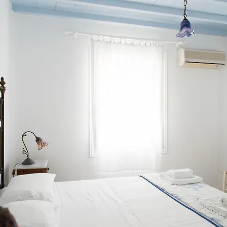 Sissy Villa